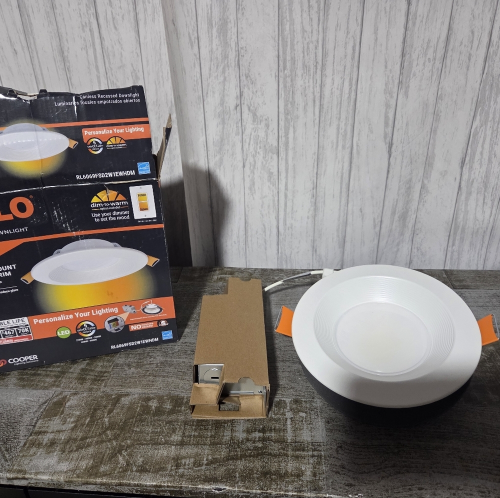 HALO RL 6-inch Canless Recessed LED Downlight. 